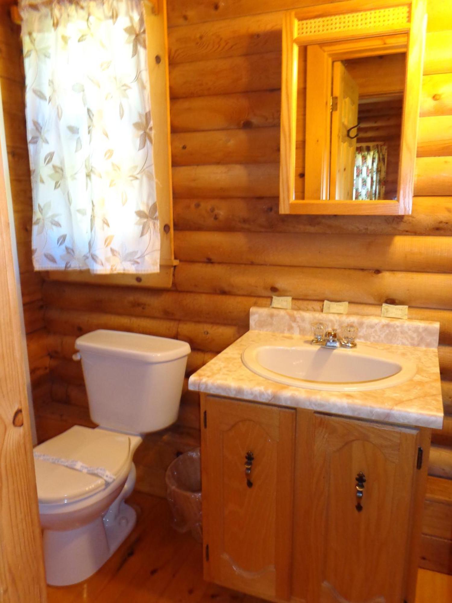 Cajun Cedar Log Cottages Margaree Forks Exterior photo