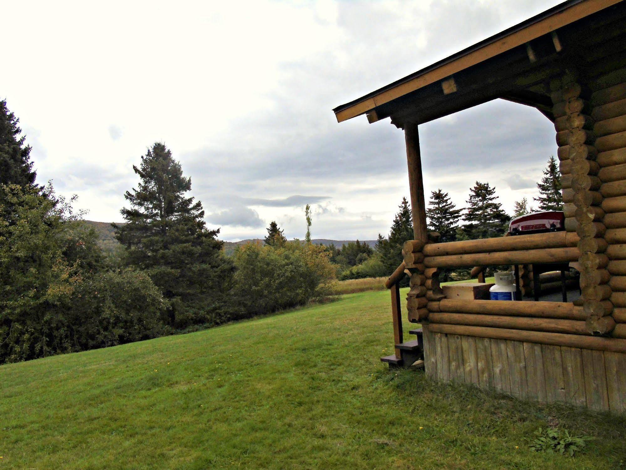 Cajun Cedar Log Cottages Margaree Forks Exterior photo