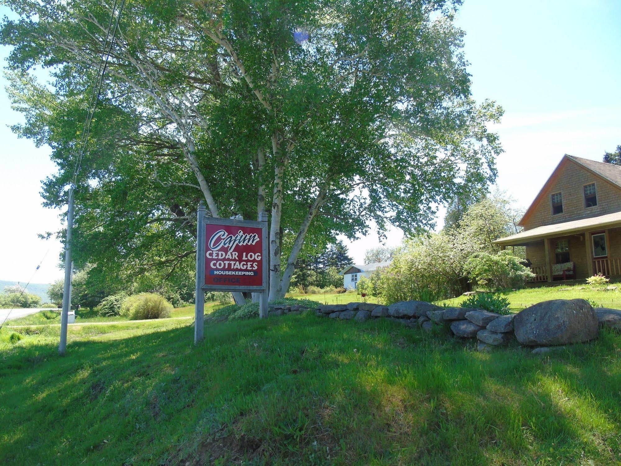 Cajun Cedar Log Cottages Margaree Forks Exterior photo