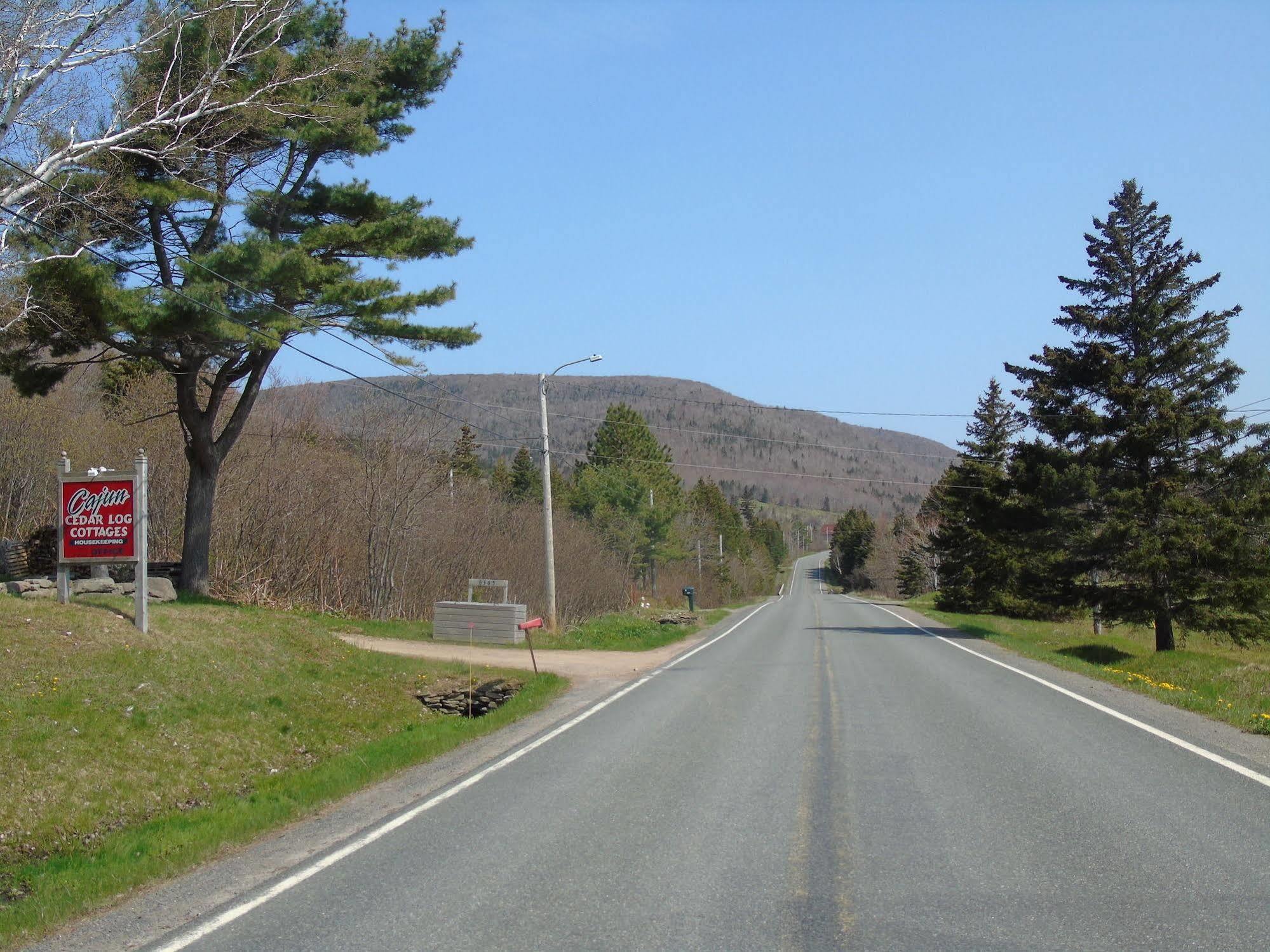 Cajun Cedar Log Cottages Margaree Forks Exterior photo